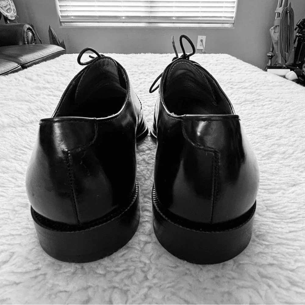 Cole Haan Black Leather Oxfords size 9 D